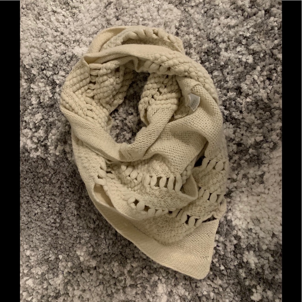 Cream Scarf - Picture 3 of 6